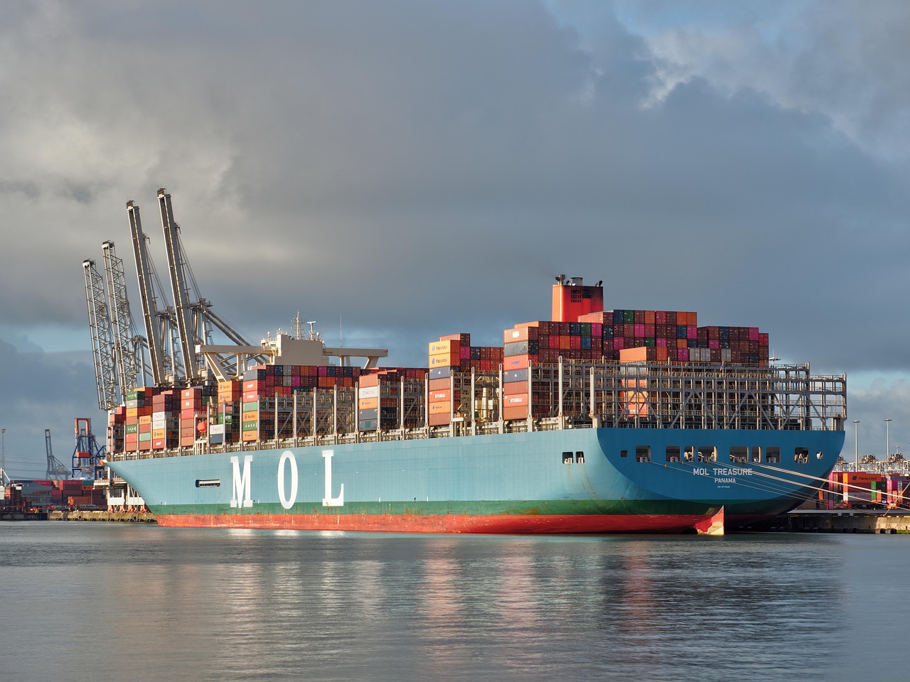 Sea Cargo Logistics Service